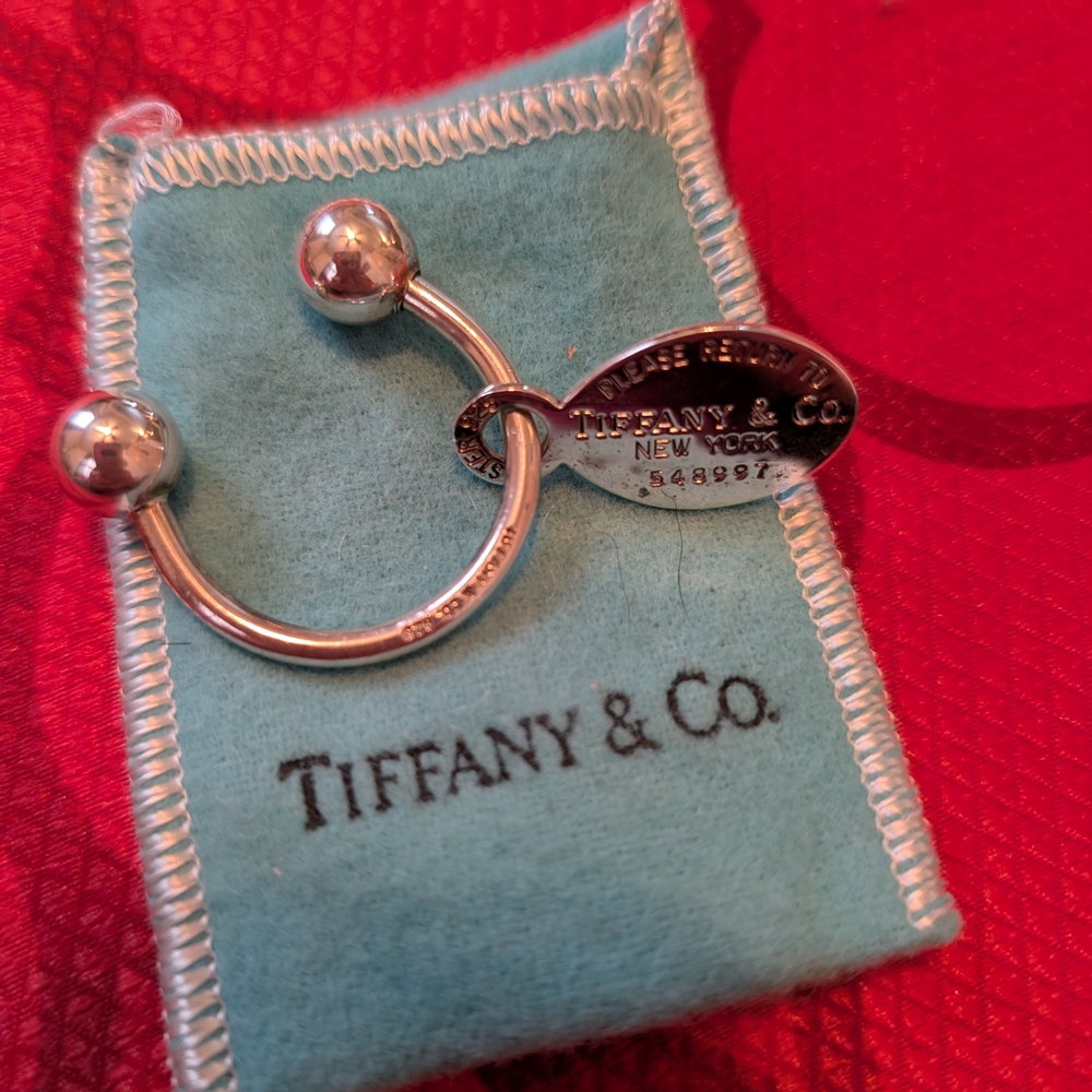 Tiffany & Co. Silver Key Ring with Blue Pouch